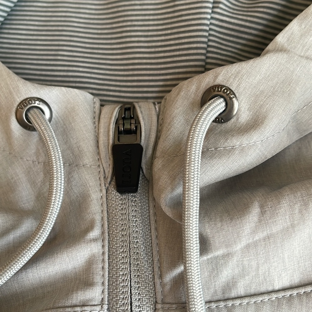 Vuori Outdoor Trainer Shell Womens Athletic Jacket - Platinum Linen Gray (S) - Picture 6 of 9